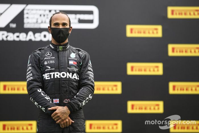 Podio: ganador de la carrera Lewis Hamilton, Mercedes-AMG Petronas F1