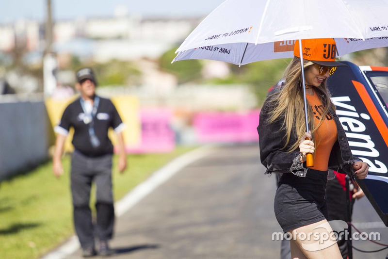 Grid girl