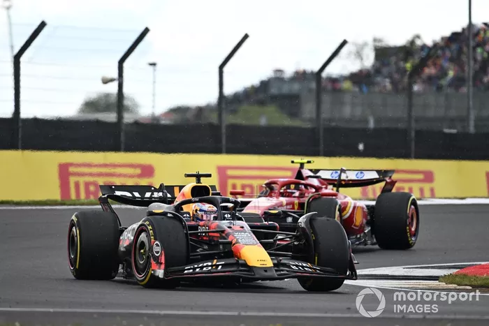 Max Verstappen, Red Bull Racing RB20, Carlos Sainz, Ferrari SF-24