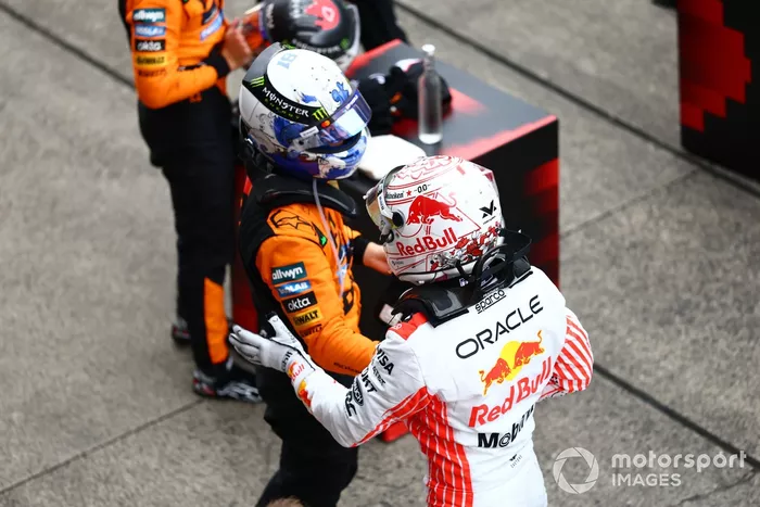 Oscar Piastri, McLaren, Max Verstappen, Red Bull Racing