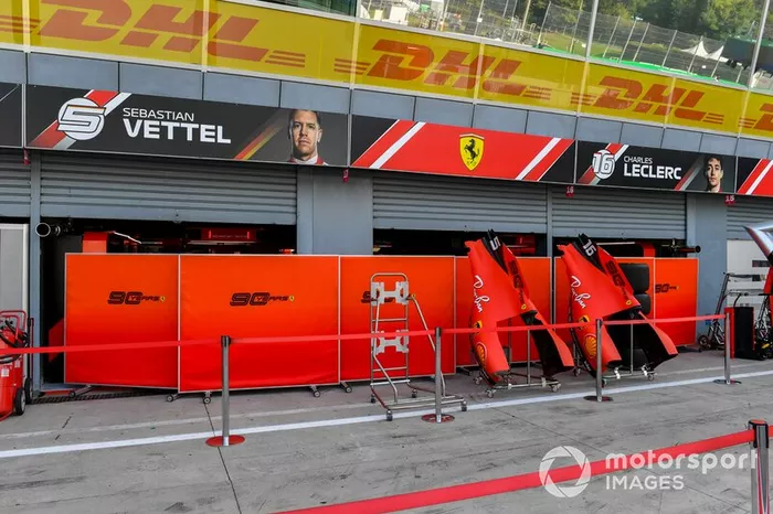 Cubierta motor del Ferrari SF90 