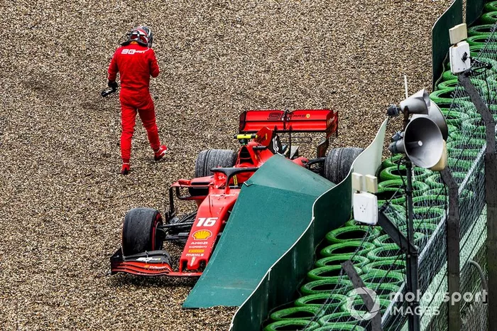 Choque de Charles Leclerc, Ferrari SF90 lo deja fuera de la carrera