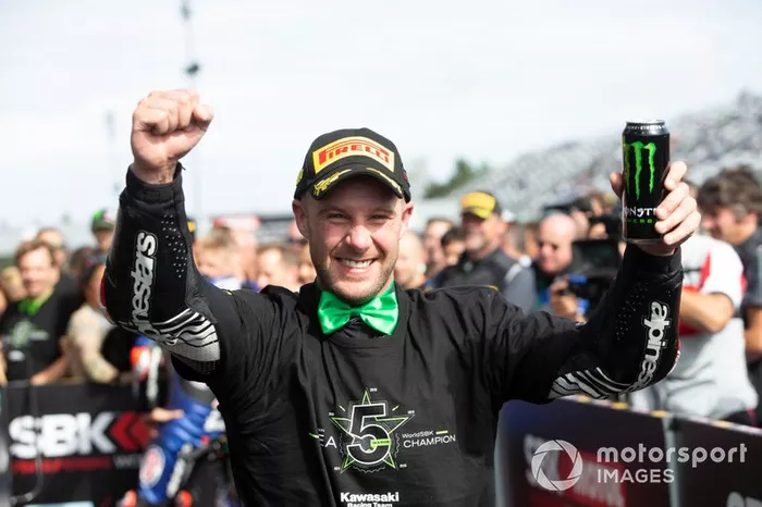 Jonathan Rea, Kawasaki Racing Team festeggia la vittoria del suo quinto titolo