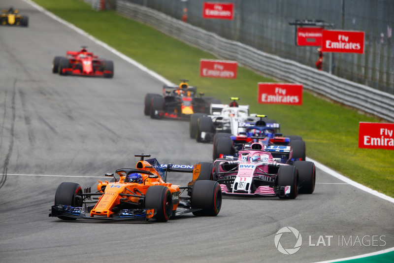 Fernando Alonso, McLaren MCL33, Sergio Perez, Racing Point Force India VJM11, Pierre Gasly, Toro Rosso STR13, y Charles Leclerc, Alfa Romeo Sauber C37