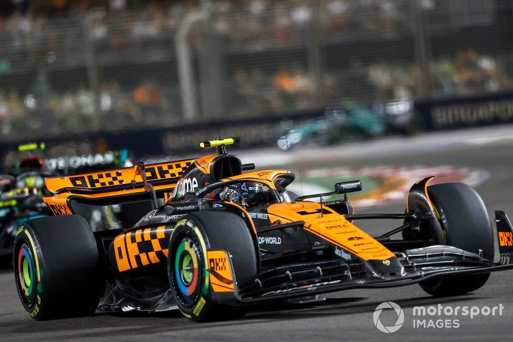 El McLaren MCL60 en Singapur y Japón