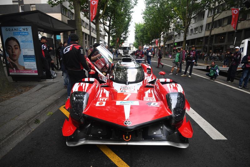 #7 Toyota Gazoo Racing Toyota GR010 - Hybrid