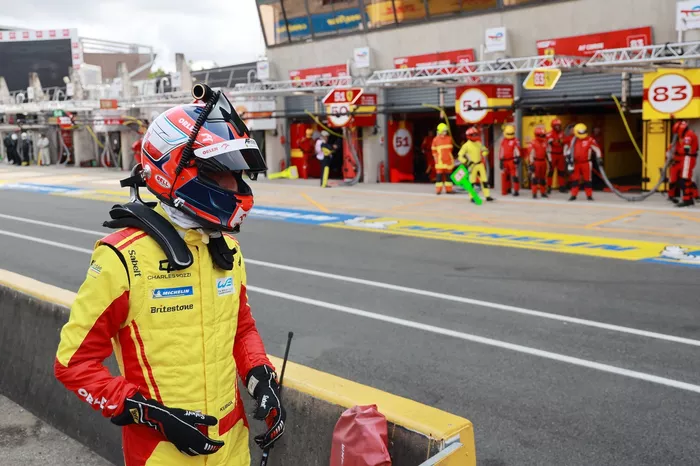 #83 AF Corse Ferrari 499P: Robert Kubica