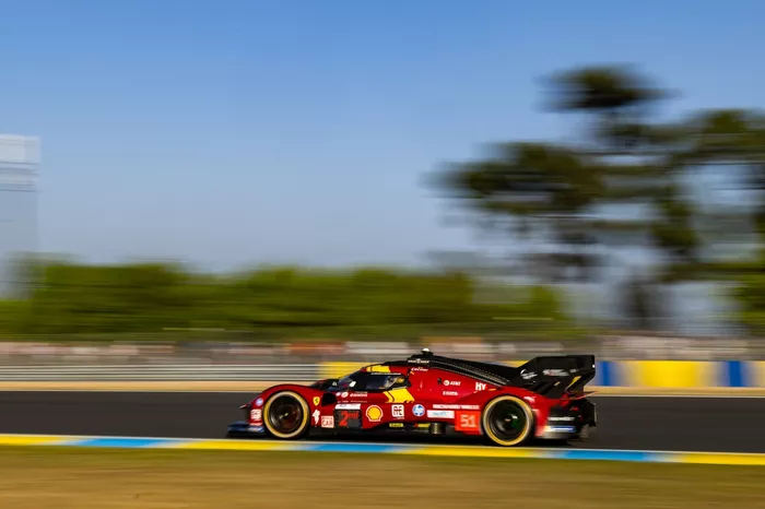  #51 AF Corse Ferrari 499P: Alessandro Pier Guidi, James Calado, Antonio Giovinazzi