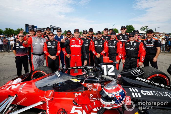 Ganador Will Power, Team Penske Chevrolet, celebra con el equipo