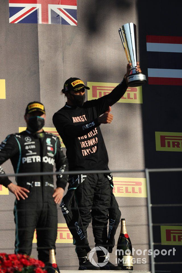 Podio: segundo lugar Valtteri Bottas, Mercedes-AMG F1, ganador Lewis Hamilton, Mercedes-AMG F1