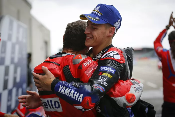 Ganador Jack Miller, Ducati Team, tercer lugar Fabio Quartararo, Yamaha Factory Racing