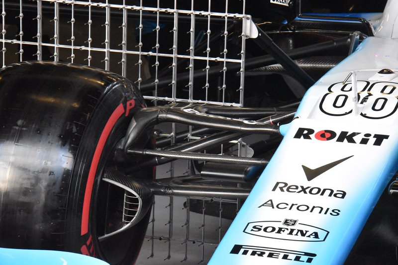 Williams FW42 front suspension detail