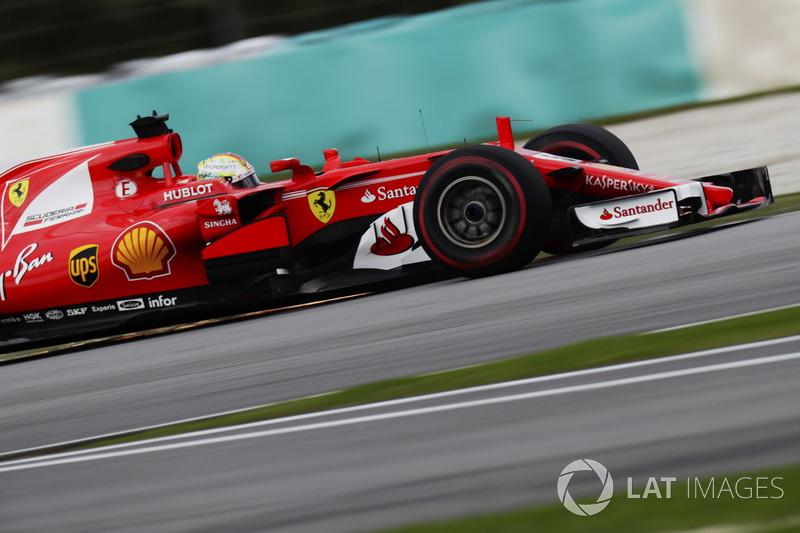 Sebastian Vettel, Ferrari SF70H, srikes up sparks