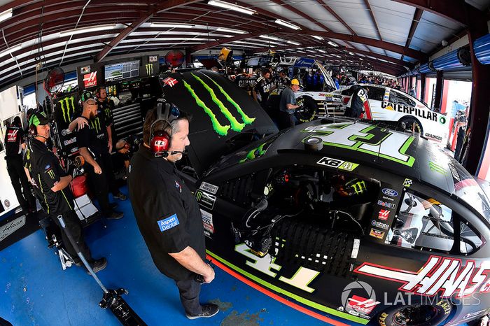 Tony Stewart and Kurt Busch, Stewart-Haas Racing Ford