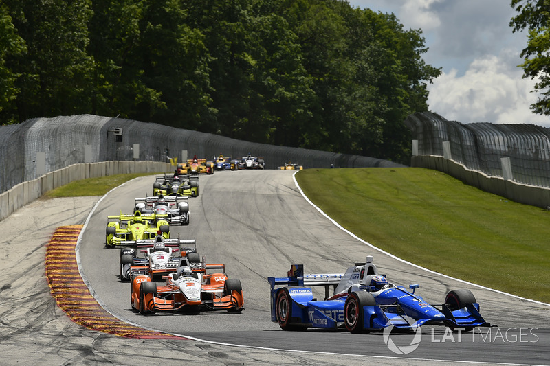 Scott Dixon, Chip Ganassi Racing Honda, Josef Newgarden, Team Penske Chevrolet