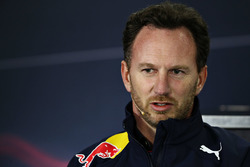 Кристиан Хорнер, руководитель Red Bull Racing во время пресс-конференции