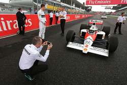 Падди Лоу, Mercedes AMG F1, и Стоффель Вандорн, McLaren