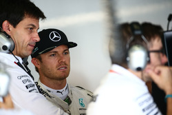 Nico Rosberg, Mercedes AMG F1, mit Toto Wolff, Mercedes-Sportchef