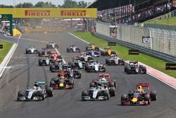 Lewis Hamilton, Mercedes AMG F1; Nico Rosberg, Mercedes AMG F1; y Daniel Ricciardo, Red Bull Racing 