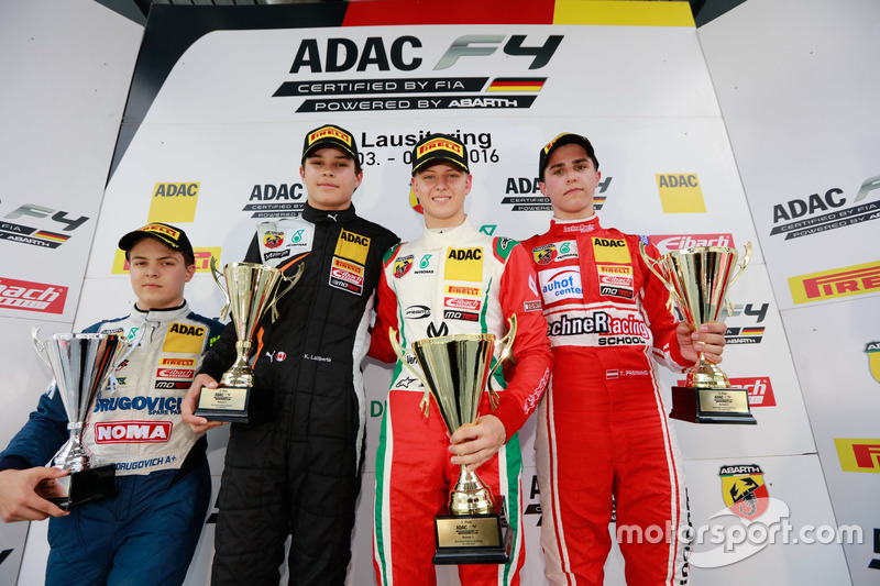 Podio: Mejor novato Felipe Drugovich, Neuhauser racing; 2. Kami Laliberté, van Amersfoort racing; 1.