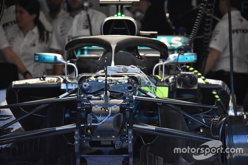 Mercedes-AMG F1 W09 voorwielophanging