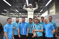 Yarış galibi Lewis Hamilton, Mercedes AMG F1