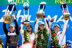 Overall podium: winners Sébastien Buemi, Kazuki Nakajima, Fernando Alonso, Toyota Gazoo Racing