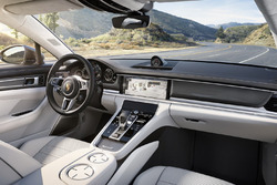 Nuova Porsche Panamera