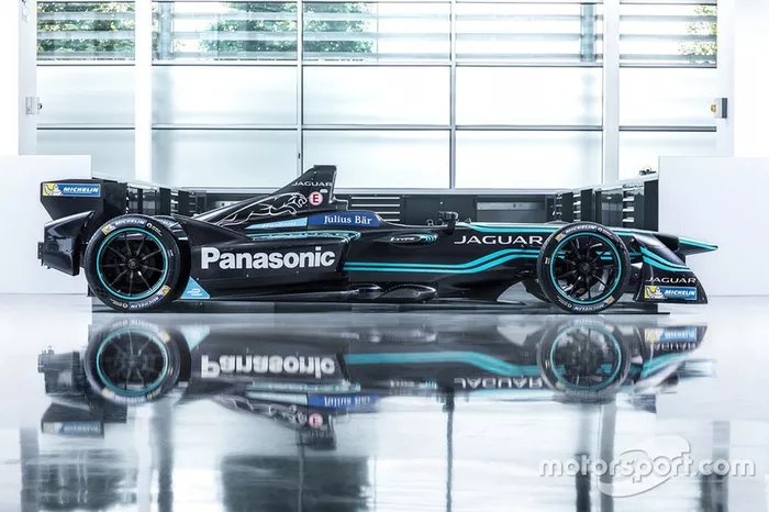 Jaguar I-type 2017