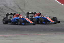 Эстебан Окон, Manor Racing MRT05, и Паскаль Верляйн, Manor Racing MRT05