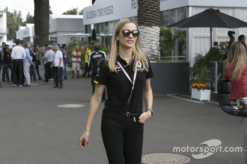 Carmen Jorda, Renault Sport F1 Team piloto de desarrollo