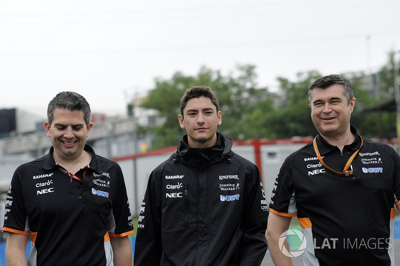 Alfonso Celis jr, Force India Test Driver walks the track with Bradley Joyce, Force India Engineer