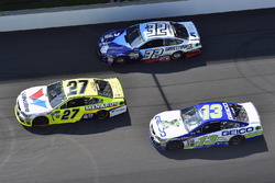 Paul Menard, Richard Childress Racing Chevrolet, Ty Dillon, Germain Racing Chevrolet, Matt DiBenedetto, Go Fas Racing Ford