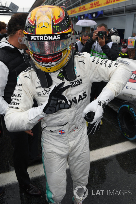 Pole sitter Lewis Hamilton, Mercedes AMG F1 celebrates in parc ferme