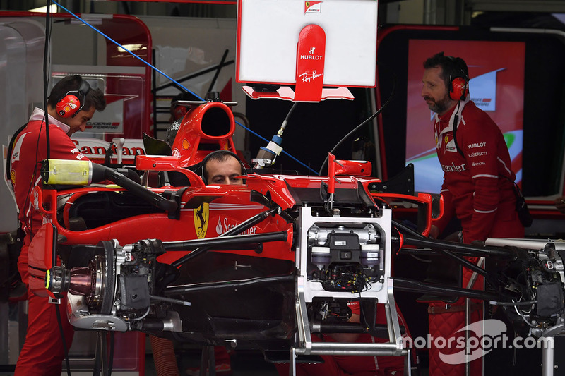 Шасі і передні гальма Ferrari SF70H