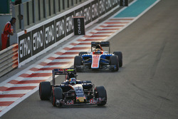 Carlos Sainz Jr, Scuderia Toro Rosso STR11
