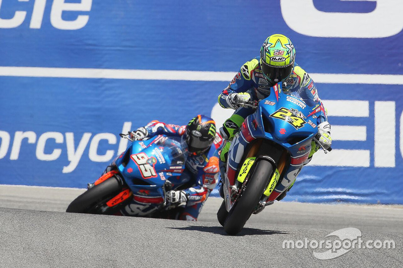 Toni Elías, equipo Suzuki, en acción Laguna Seca