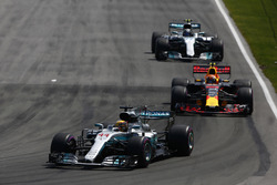 Lewis Hamilton, Mercedes AMG F1 W08, Max Verstappen, Red Bull Racing RB13, Valtteri Bottas, Mercedes AMG F1 W08