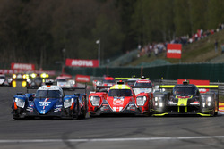 #35 Signatech, Alpine A470 Gibson: Pierre Ragues, André Negrao, Nelson Panciatici; #24 CEFC Manor, O
