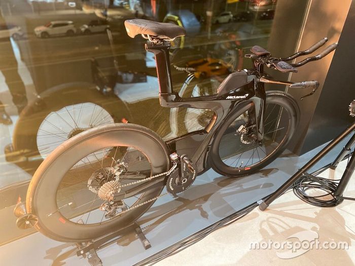 Presentación McLaren Barcelona exposición  