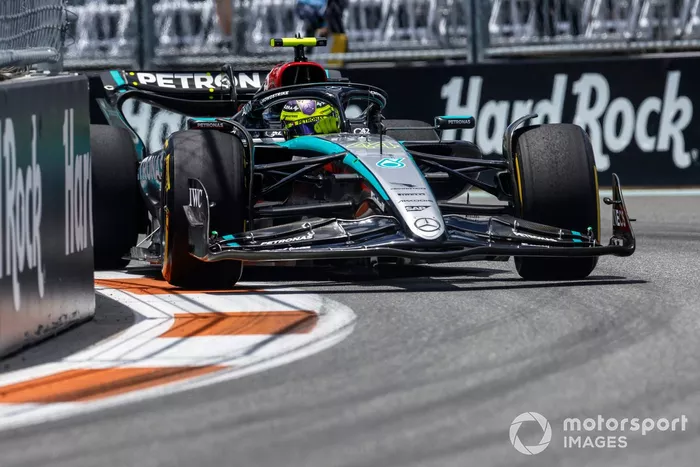 Lewis Hamilton, Mercedes F1 W15 