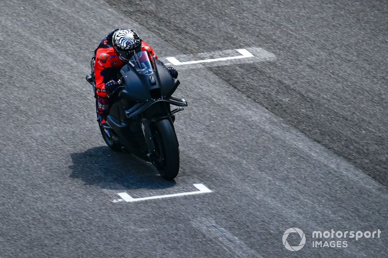 Lorenzo Savadori, Aprilia Racing Team
