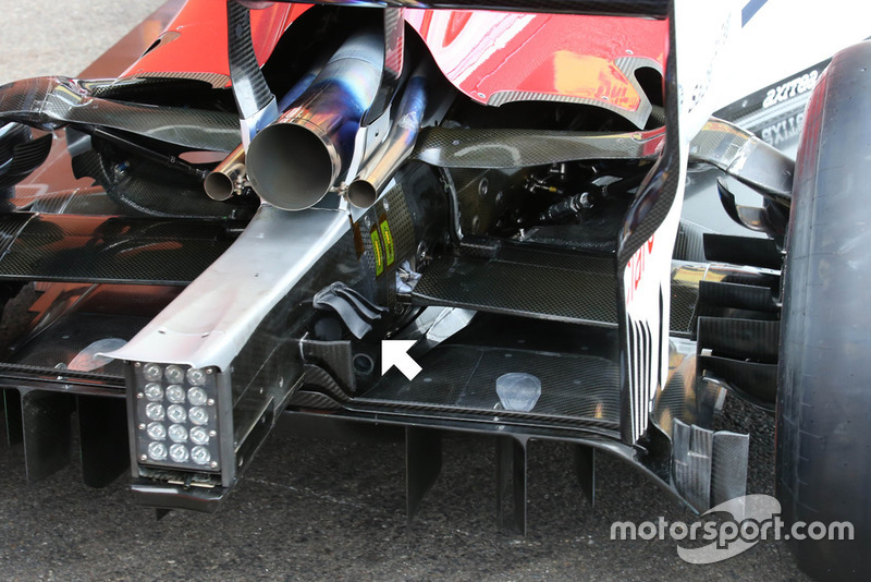 Sauber C37 arka kanatçıklar