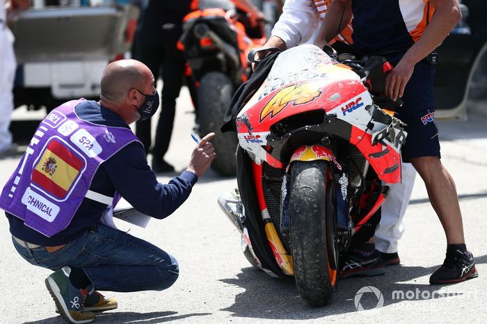 Pol Espargaro, Repsol Honda Team crash