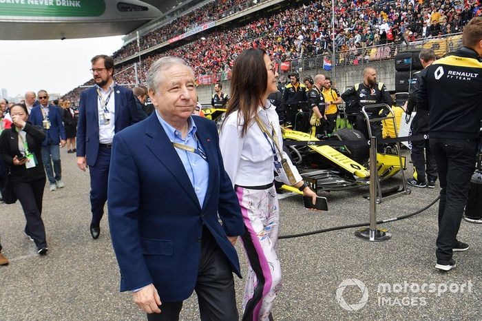 Jean Todt, presidente de la FIA, con su esposa Michelle Yeoh