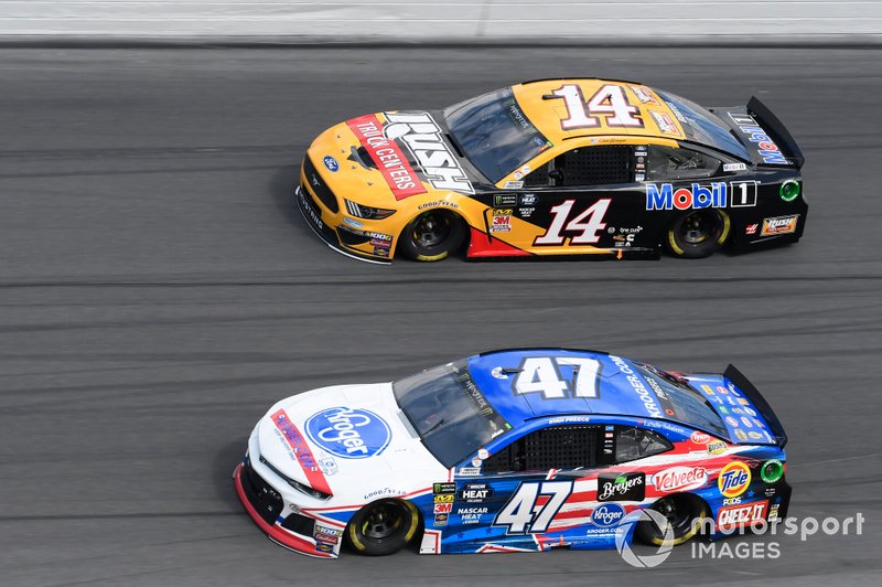 Ryan Preece, JTG Daugherty Racing, Chevrolet Camaro Kroger.com, Clint Bowyer, Stewart-Haas Racing, Ford Mustang Rush Truck Centers/Mobil 1