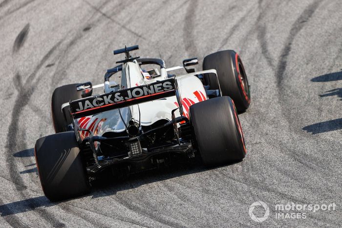 Antonio Giovinazzi, Alfa Romeo Racing C39, Romain Grosjean, Haas VF-20