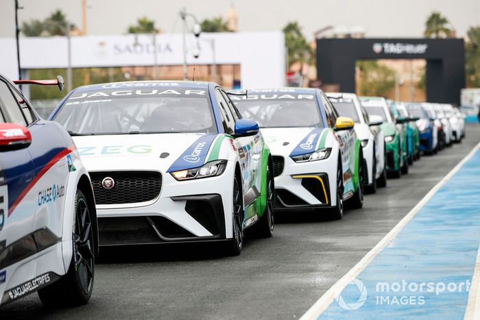 Sérgio Jimenez, Jaguar Brazil Racing delante de Cacá Bueno, Jaguar Brazil Racing