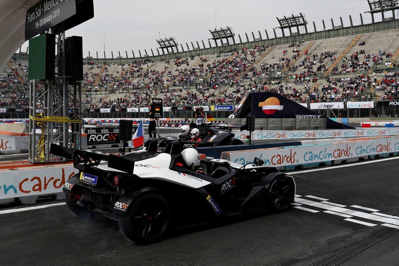 Pierre Gasly, Sebastian Vettel, KTM X-Bow Comp R