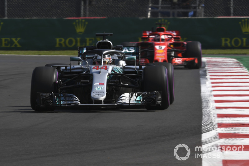 Lewis Hamilton, Mercedes AMG F1 W09 EQ Power+, Sebastian Vettel, Ferrari SF71H